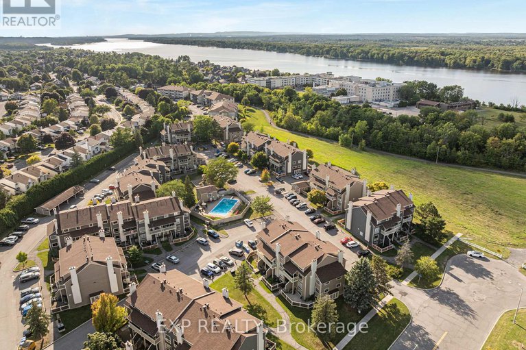 29159021/77b-754-st-andre-drive/hiawatha-parkconvent-glen/ottawa/ontario/K1C4S4_6