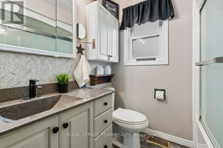 28525897/5466-county-8-road/south-dundas-williamsburgh-twp/south-dundas/ontario/K0C1X0_23