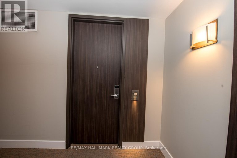 29312998/1111-300-lisgar-street/ottawa-centre/ottawa/ontario/K2P0E2_4