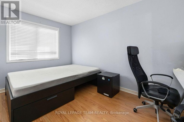 29668805/e-10-millrise-lane/centrepointe/ottawa/ontario/K2G5E6_16