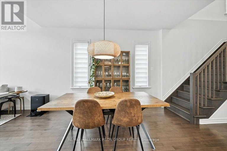 28722166/391-cornice-street/mer-bleuebradley-estatesanderson-park/ottawa/ontario/K1W0P7_7