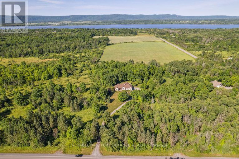 28551592/2830-torwood-drive/dunrobin-shores/ottawa/ontario/K0A1T0_4