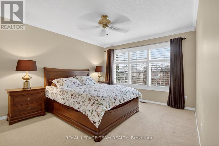 29471661/3113-apple-hill-drive-s/upper-hunt-club/ottawa/ontario/K1T3Z2_33