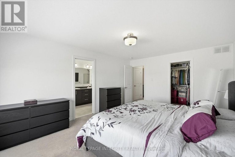 29474235/88-chevron-place/mer-bleuebradley-estatesanderson-park/ottawa/ontario/K1W0L6_21