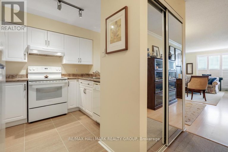 28804579/1006-545-st-laurent-boulevard/viscount-alexander-park/ottawa/ontario/K1K4H9_4