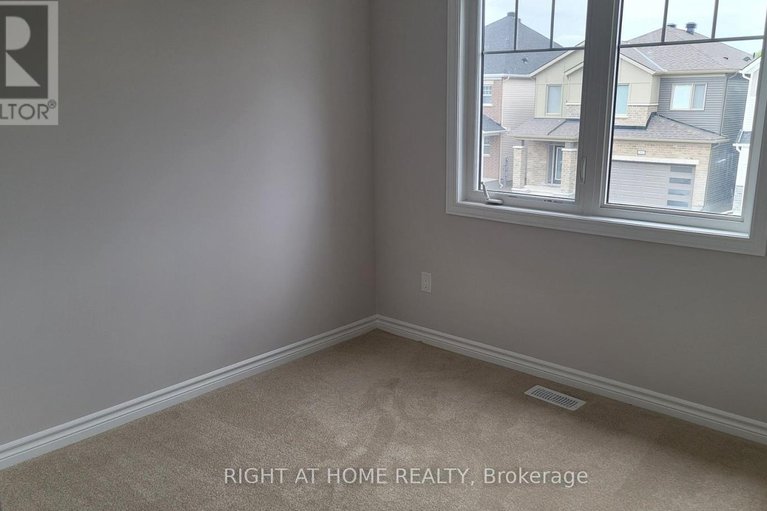 29048181/713-perseus-avenue/half-moon-bay/ottawa/ontario/K2J3V5_19