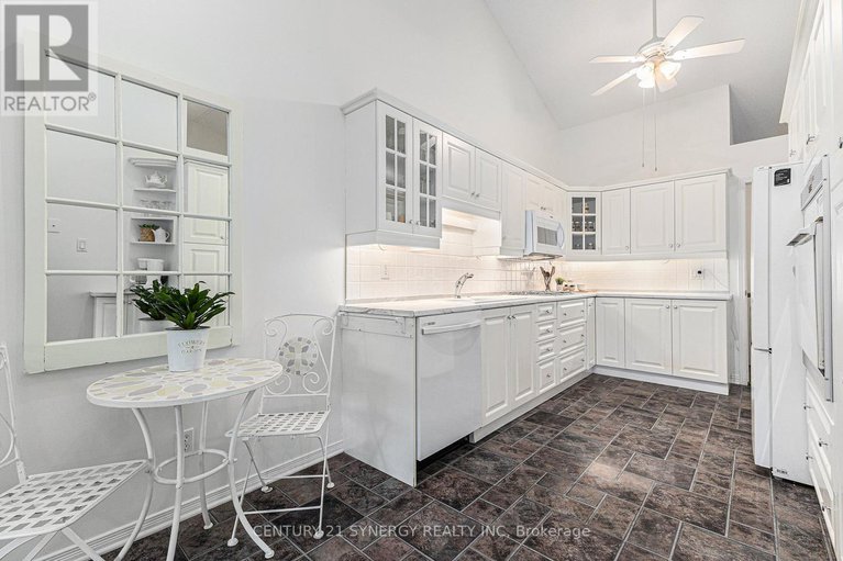 28641582/44-innesbrook-court/stittsville-central/ottawa/ontario/K2S1C7_13