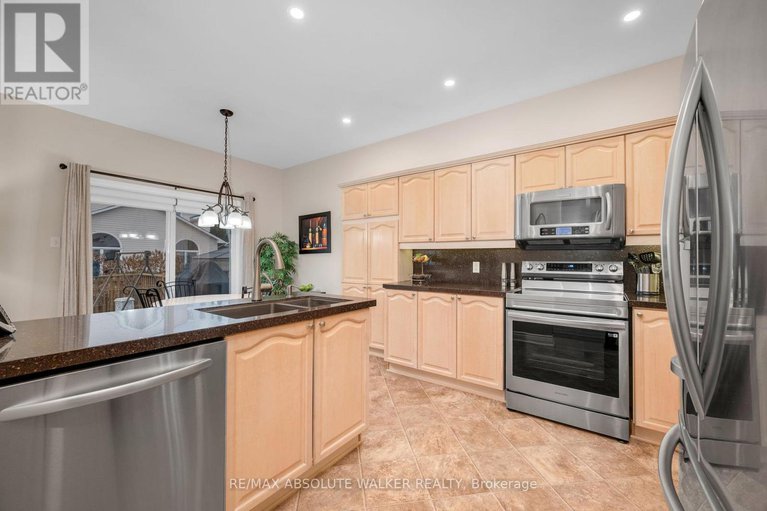 29163669/1662-frenette-street/fallingbrookgardenway-south/ottawa/ontario/K4A4L4_18