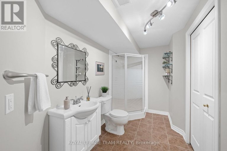 29572534/5440-wadell-court/manotick-village-manotick-estates/ottawa/ontario/K4M1L3_39