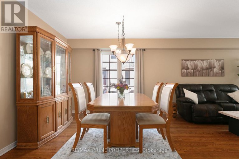 29075456/1545-senateurs-way/fallingbrookpineridge/ottawa/ontario/K4A4A2_8