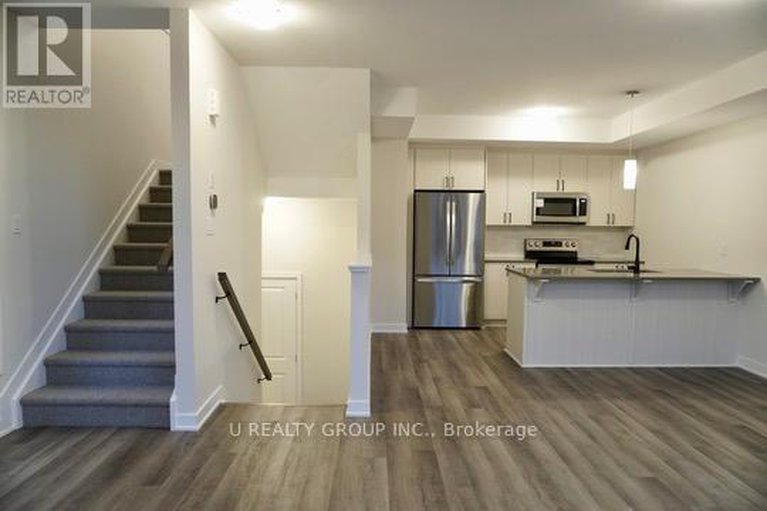 29048683/639-corporal-private/blossom-parkkemp-parkfindlay-creek/ottawa/ontario/K1X0M7_12