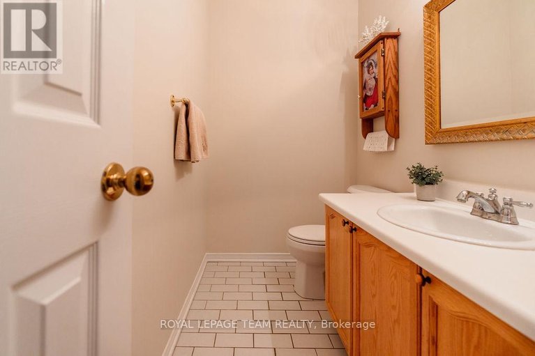 29615075/16-pickwick-drive/cedargrovefraserdale/ottawa/ontario/K2J3G1_8