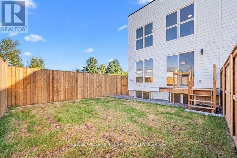 28308588/b-875-contour-street/mer-bleuebradley-estatesanderson-park/ottawa/ontario/K1W0G6_28