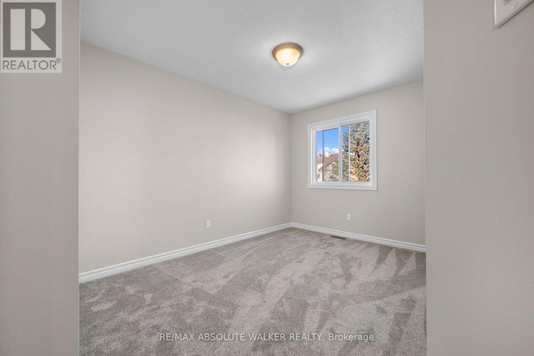 29427977/1538-briarfield-crescent/fallingbrookridgemount/ottawa/ontario/K4A1Z9_27