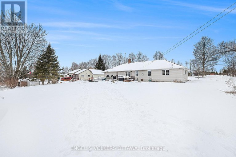 27983809/741-drummond-con-12c-road/drummond-n-elmsley-drummond-twp/drummondnorth-elmsley/ontario/K7C3P1_26
