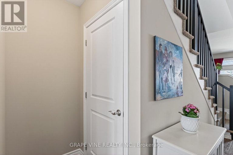 29276548/650-fisher-street/north-grenville-twp-kemptville-south/north-grenville/ontario/K0G1J0_21