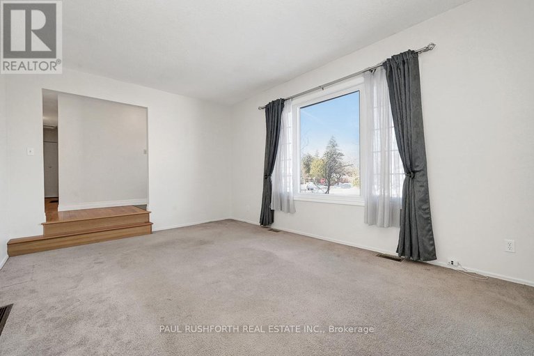 29381934/224-kennedy-lane-w/bilberry-creekqueenswood-heights/ottawa/ontario/K1E1G6_7