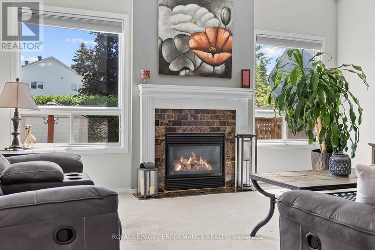 28630498/666-valin-street/fallingbrookgardenway-south/ottawa/ontario/K4A3X1_20