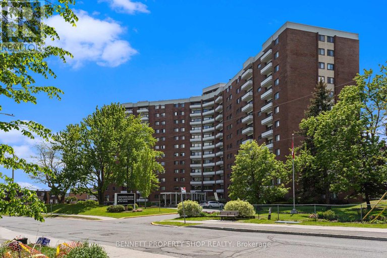 28386372/312-20-chesterton-drive/borden-farmstewart-farmcarleton-heightsparkwood-hills/ottawa/ontario/K2E6Z7_1