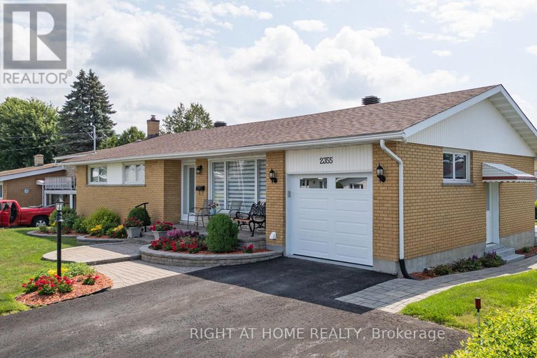 28599787/2355-raymond-street/town-of-rockland/clarence-rockland/ontario/K4K1K3_2