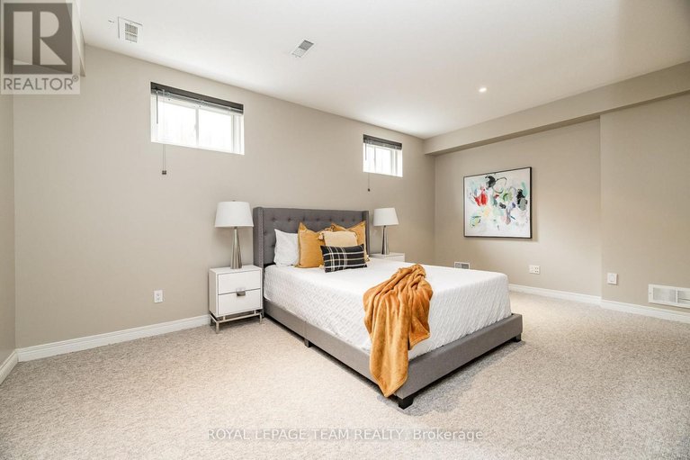 29469857/10-beechgrove-gardens/stittsville-south/ottawa/ontario/K2S1W5_39