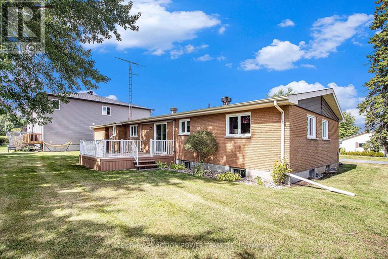 28840439/2-champagne-street/north-stormont-finch-twp/north-stormont/ontario/K0A1R0_27