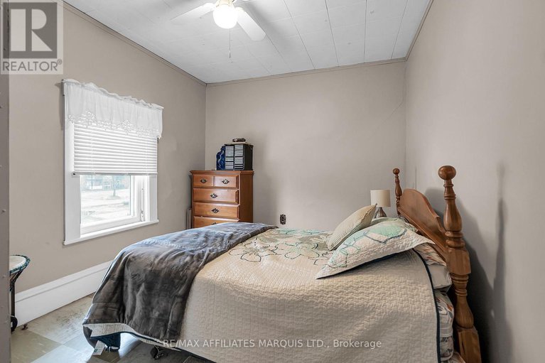 28164009/7-spruce-street/lancaster/south-glengarry/ontario/K0C1N0_19