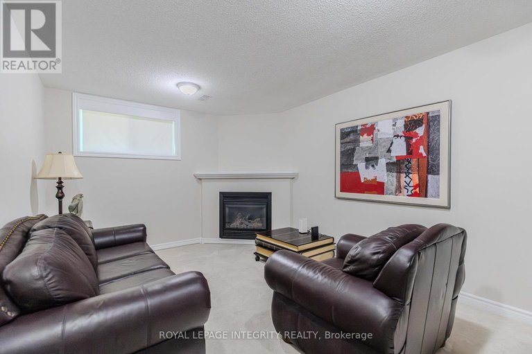 28738555/218-catamount-court/emerald-meadowstrailwest/ottawa/ontario/K2M0A9_46