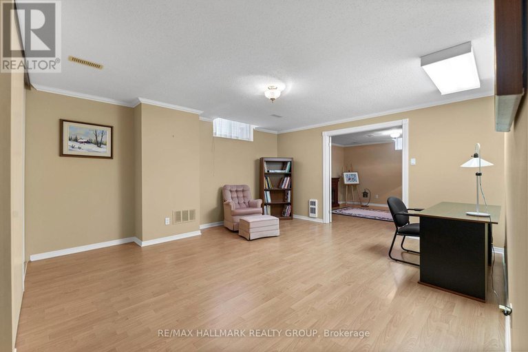 29210046/2202-nature-trail-crescent/orleans-village/ottawa/ontario/K1W1E6_31