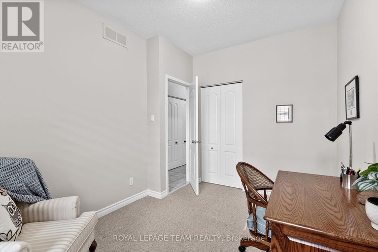 28339224/13-eileen-crescent/stittsville-central/ottawa/ontario/K2S1M3_26