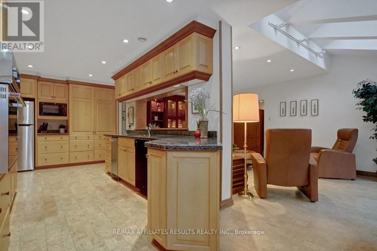 29632363/30-pentland-crescent/beaverbrook/ottawa/ontario/K2K1V5_16