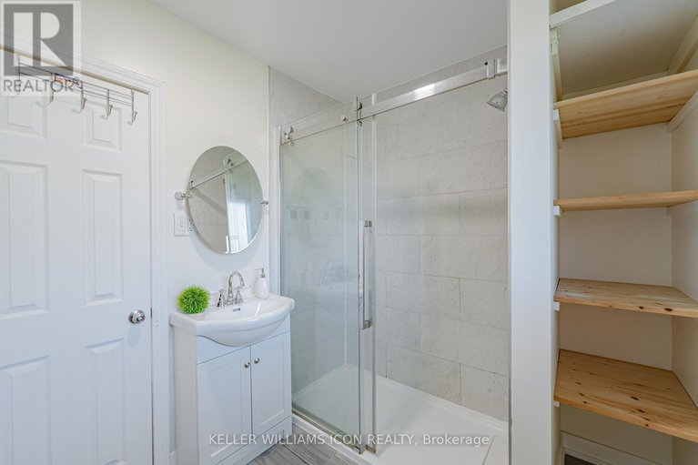 28966651/1666-fisher-avenue/borden-farmstewart-farmcarleton-heightsparkwood-hills/ottawa/ontario/K2C1X7_29