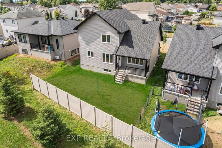 29241570/75-chateauguay-street/embrun/russell/ontario/K0A2M0_10