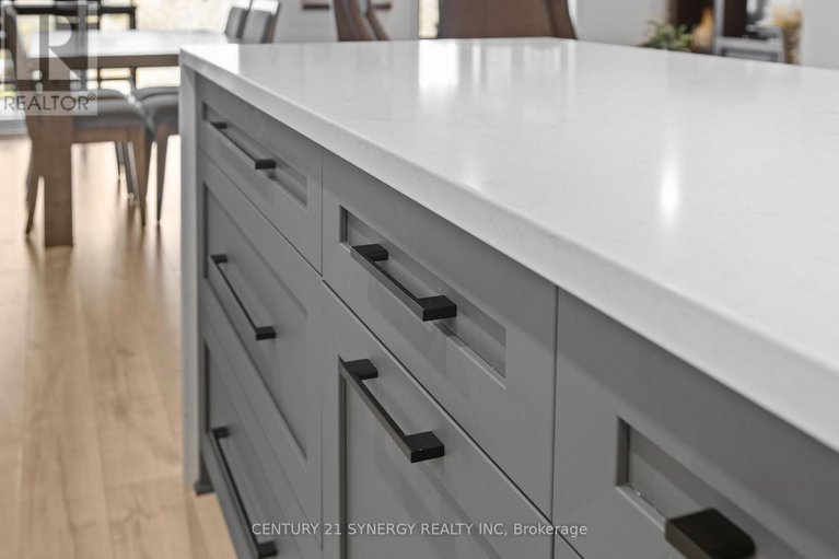 29571243/710-360-montee-outaouais-street/town-of-rockland/clarence-rockland/ontario/K4K0N3_12