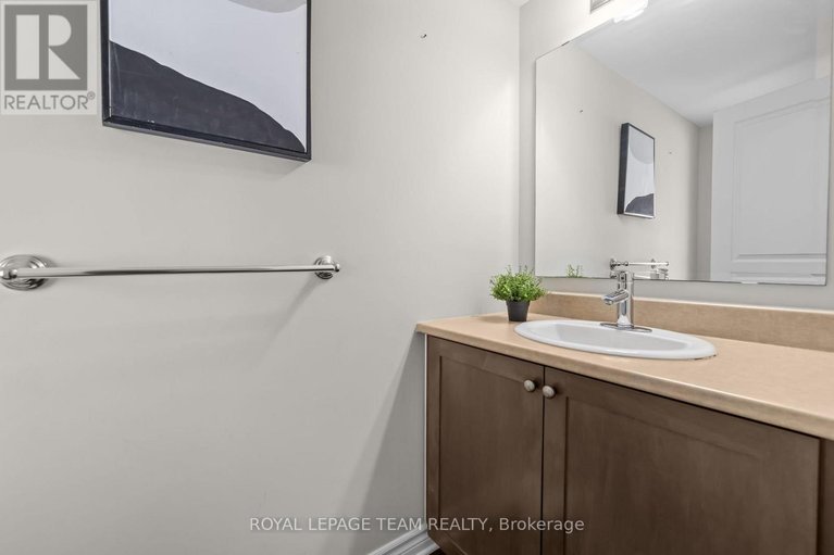 29563472/92-stockholm-private/riverside-southgloucester-glen/ottawa/ontario/K4M0G9_4