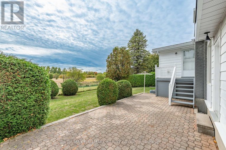 28995963/64-sullivan-avenue/meadowlandscrestview/ottawa/ontario/K2G1V2_14
