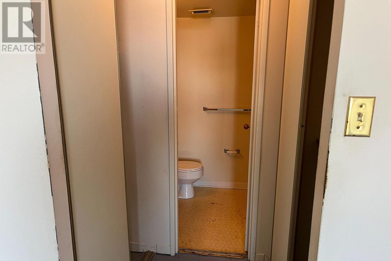 29411119/708-80-sandcastle-drive/leslie-park/ottawa/ontario/K2H9E7_12