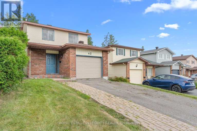 28640056/42-antler-avenue/on-the-green/ottawa/ontario/K2J2H2_2