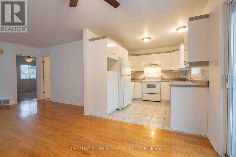 29049744/21255-mcnaughton-court-e/south-glengarry-lancaster-twp/south-glengarry/ontario/K0C1E0_10