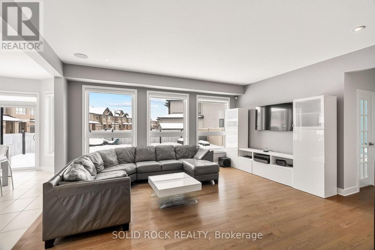 29234213/242-shinleaf-crescent/mer-bleuebradley-estatesanderson-park/ottawa/ontario/K1W0J2_17