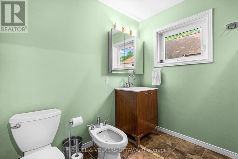 28594730/5-raleigh-street/old-ottawa-south/ottawa/ontario/K1S3C3_26