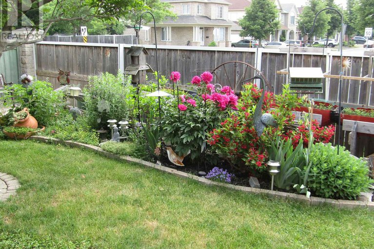 28186551/176-windhurst-drive/barrhaven-east/ottawa/ontario/K2G6J4_28