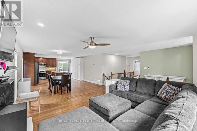 29305274/7-settlement-lane/village-of-russell/russell/ontario/K4R0A4_6