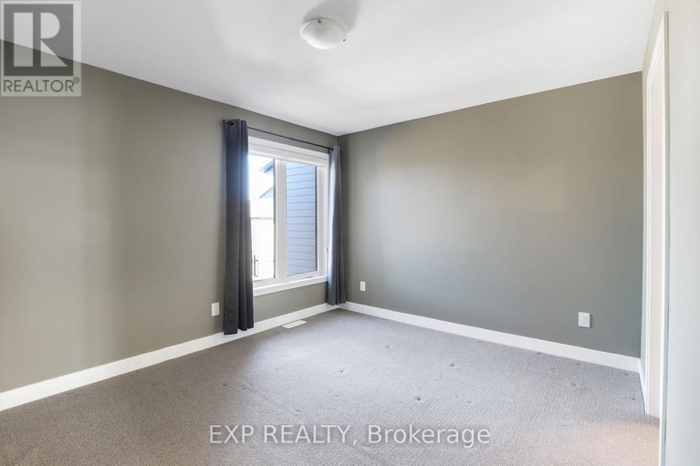 29402072/1053-lunar-glow-crescent/riverside-southgloucester-glen/ottawa/ontario/K4M0J9_19