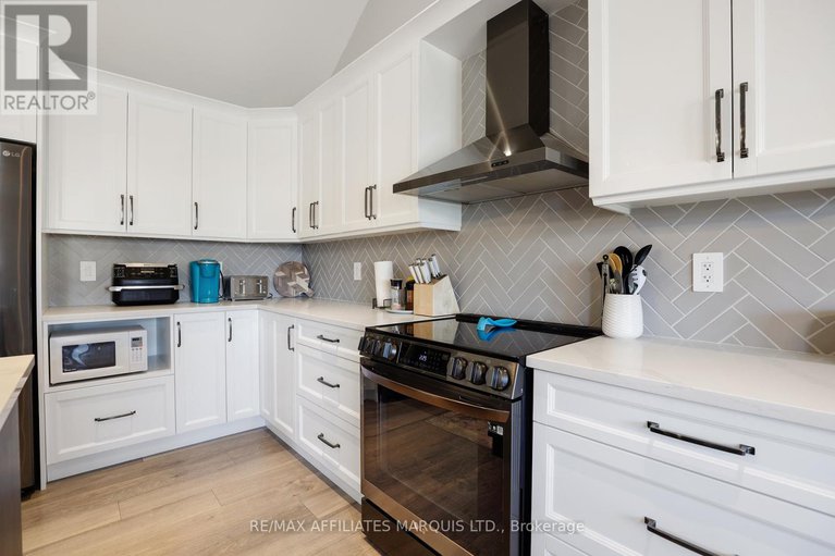 28887595/31-hilda-street/long-sault/south-stormont/ontario/K0C1P0_11