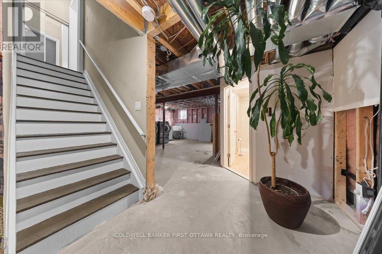 29689822/213-rue-des-soldats-riendeau-street/half-moon-bay/ottawa/ontario/K2J5Z4_37