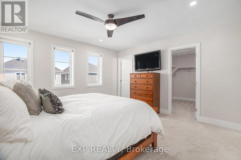 28527433/63-pelham-crescent/goulbourn-twp-from-franktown-rdsouth-to-rideau/ottawa/ontario/K0A2Z0_16