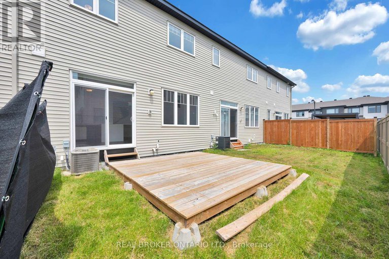 28620609/2123-winsome-terrace/fallingbrookgardenway-south/ottawa/ontario/K4A3P6_30