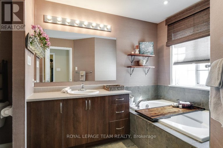 29094729/404-heathrow-private/stittsville-south/ottawa/ontario/K2S0M9_23