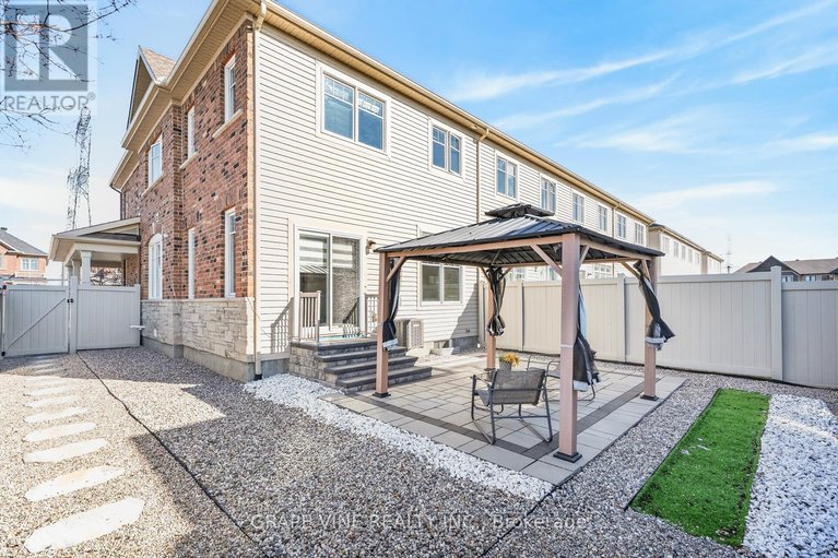 29648464/55-tapadero-avenue/emerald-meadowstrailwest/ottawa/ontario/K2S1B6_5